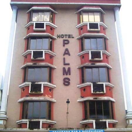 Hotel Palms Наві-Мумбаї Екстер'єр фото
